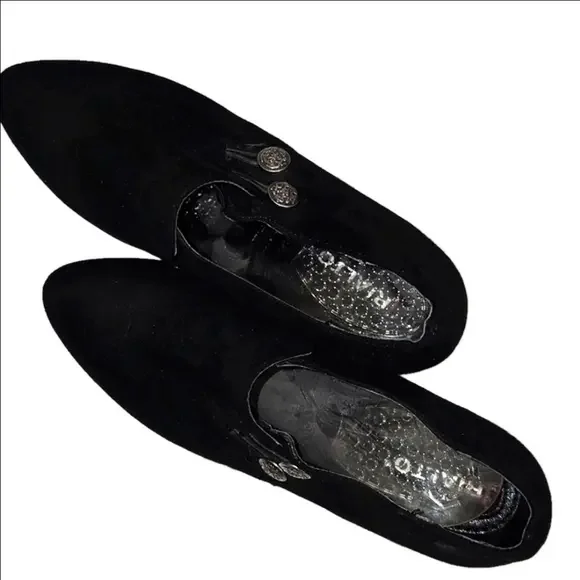 Chic, Very Chic! - Picture 3 of 10